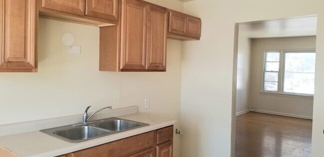 Foto del edificio - 3433 N 76th St