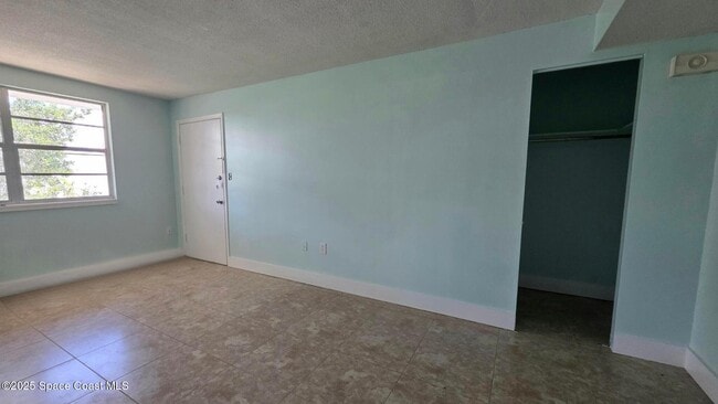 Foto del edificio - 8401 N Atlantic Ave