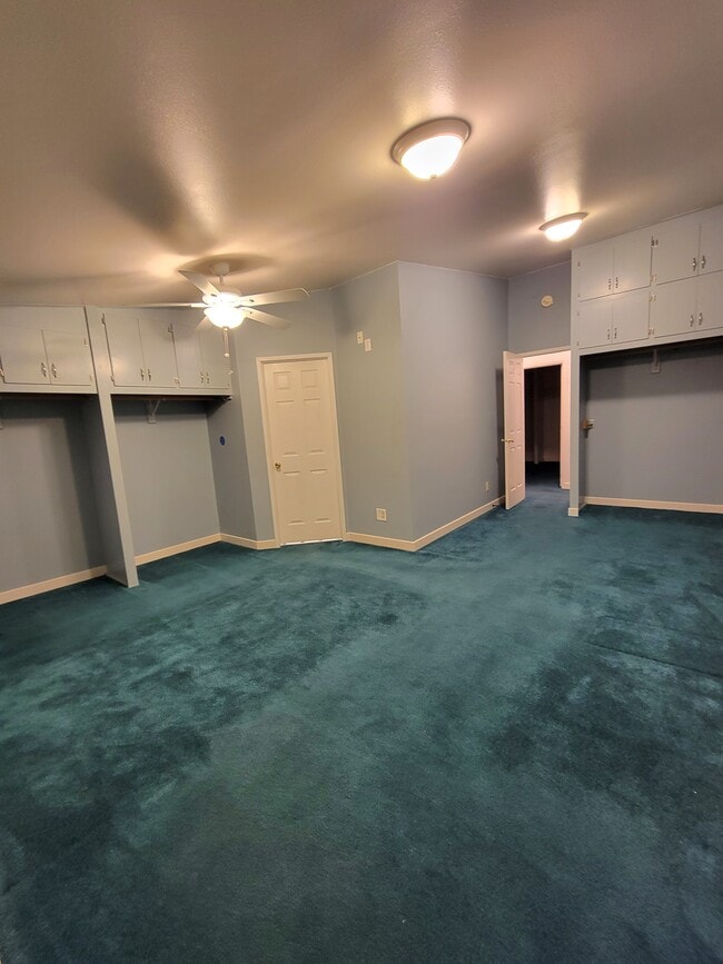 Master BR - 45337 Main St