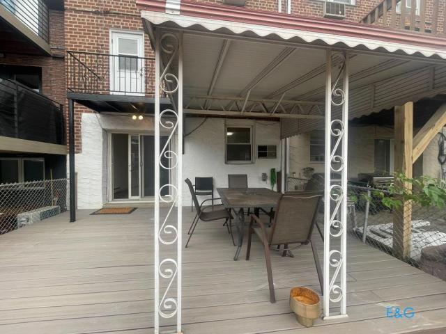 Building Photo - 2 bedroom in MIDDLE VILLAGE NY 11379