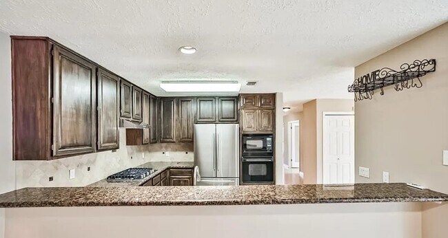 Foto del edificio - 14127 Withersdale Dr