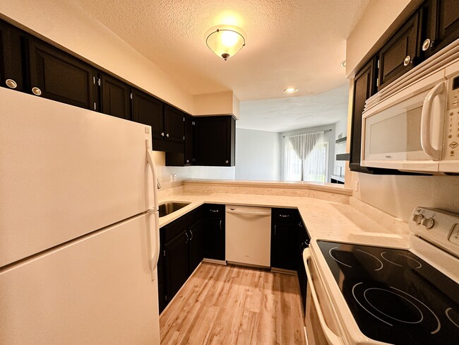 Building Photo - 1392 Carling Dr