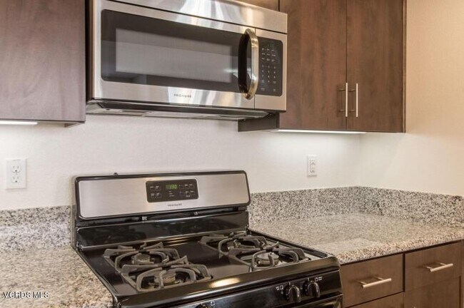 Foto del edificio - 321 Riverpark Blvd