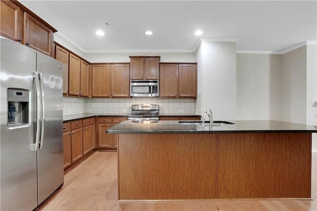 Building Photo - 1300 Hopkins Dr