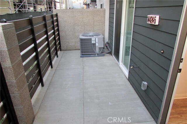 Foto del edificio - 14424 Lily Ln
