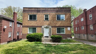 Building Photo - 7100 Eastlawn Dr