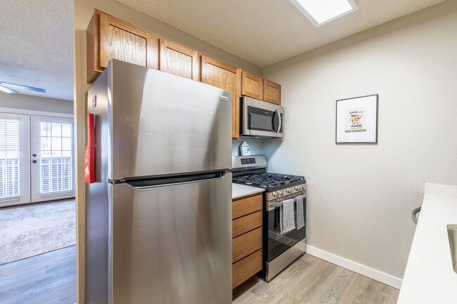 RM7 - Ruby on the Creek Apartments