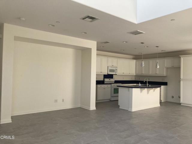Foto del edificio - 3630 Dunkirk Dr