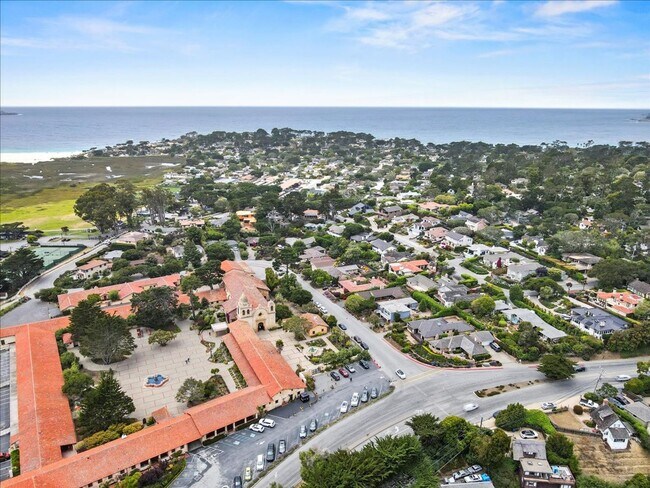 Foto del edificio - Sunny Carmel Two Bedroom - Carmel School D...
