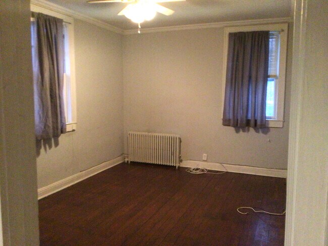 Building Photo - 692 Muncey Rd