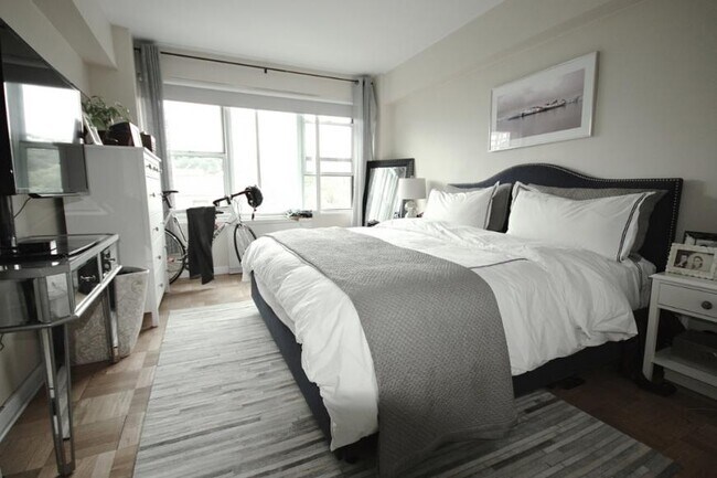 Building Photo - 2 bedroom in New York NY 10014