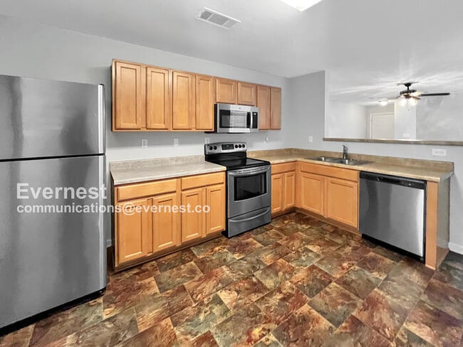 Building Photo - 112 Jesse Layne Dr