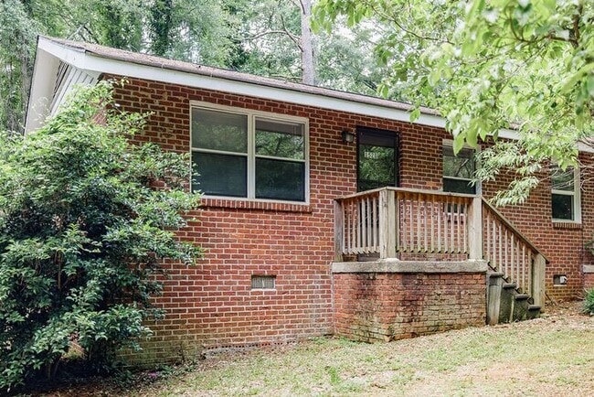Building Photo - 152 Gaines Ct