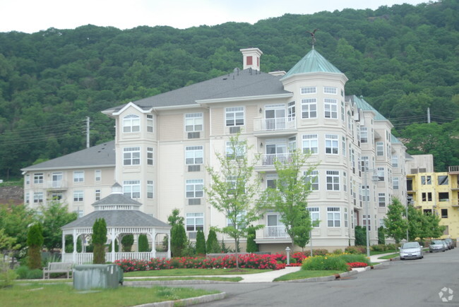 Building Photo - Harbors