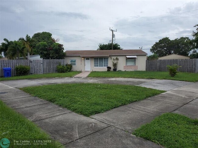 Foto del edificio - 4913 SW 13th St