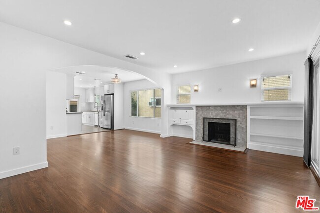 Foto del edificio - 1716 S Genesee Ave