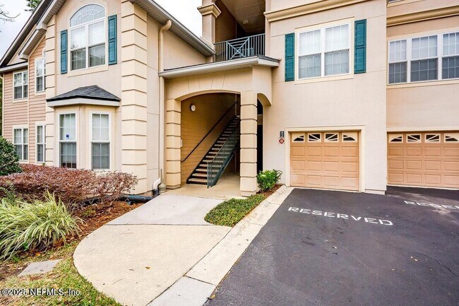 Foto del edificio - 13810 Sutton Park Dr N