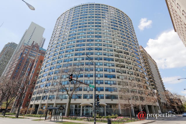 Primary Photo - 1150 N Lake Shore Dr