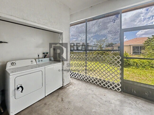 Foto del edificio - 1043 Abrams Blvd