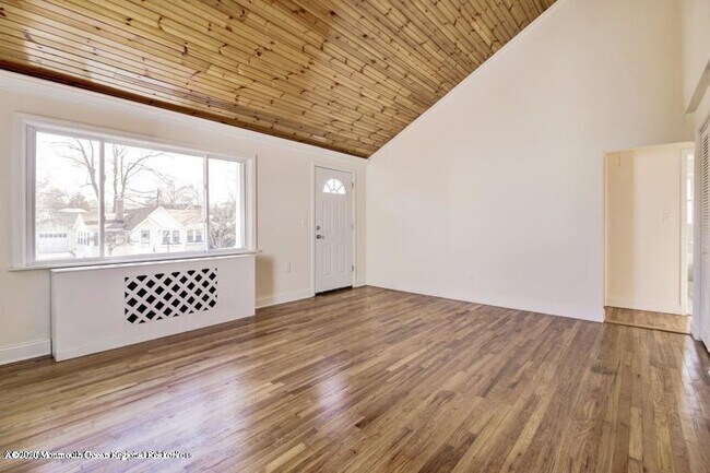 Foto del edificio - 1611 Riverview Terrace