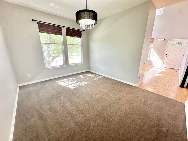 Foto del edificio - 5302 Corbett Drive