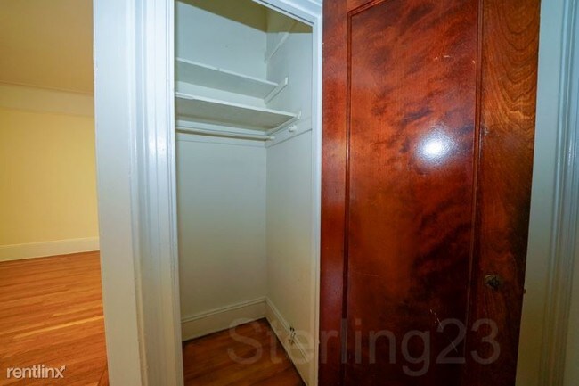 Building Photo - 2 br, 1 bath Apartment - 2276 41st St