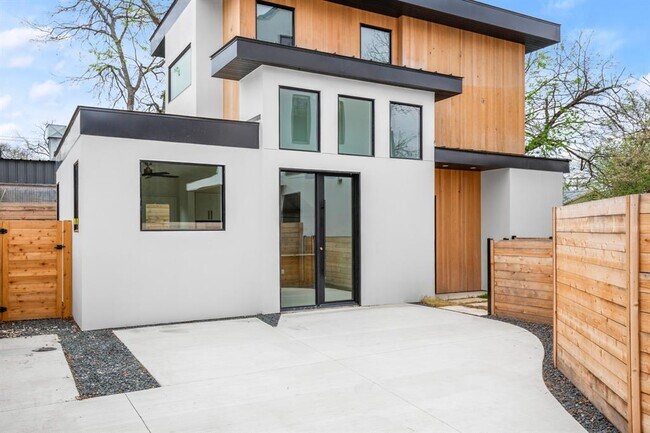 Foto del edificio - 2706 Stacy Ln