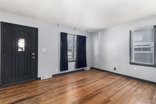 Foto del edificio - 2045 Central St