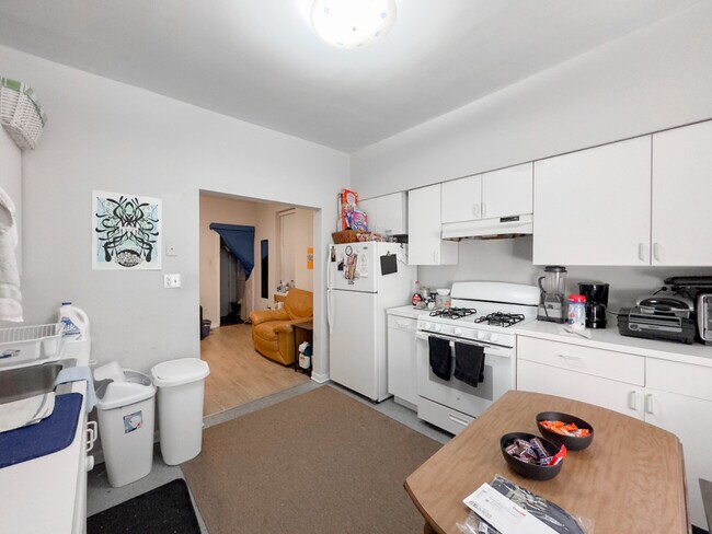 Foto del edificio - 2136 N Clifton Ave