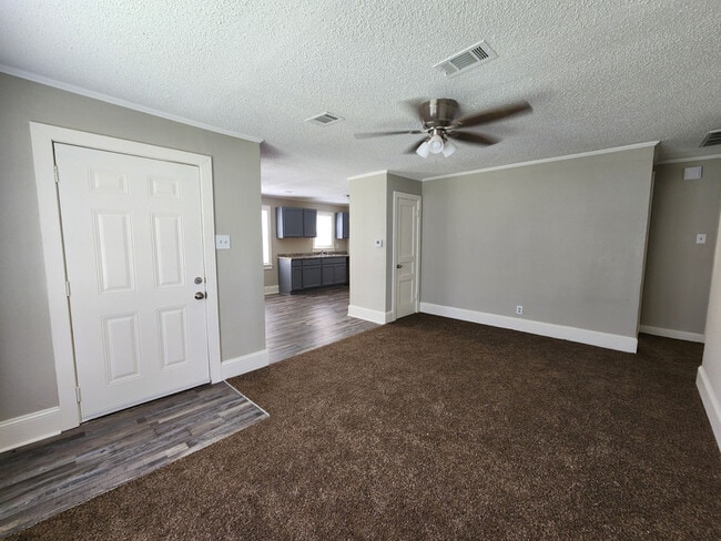 Building Photo - 1708 Green Meadow Dr