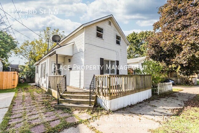 Building Photo - 1122 3rd St NW - Charming 3 Bedroom House!!