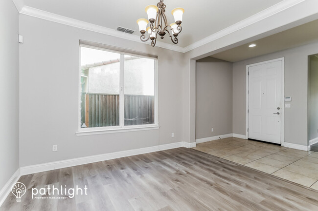 Building Photo - 10131 Blue Anchor Ln, Stockton, CA, 95219