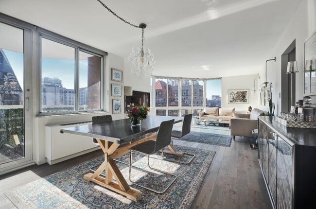 Building Photo - 3 bedroom in NEW YORK NY 10010
