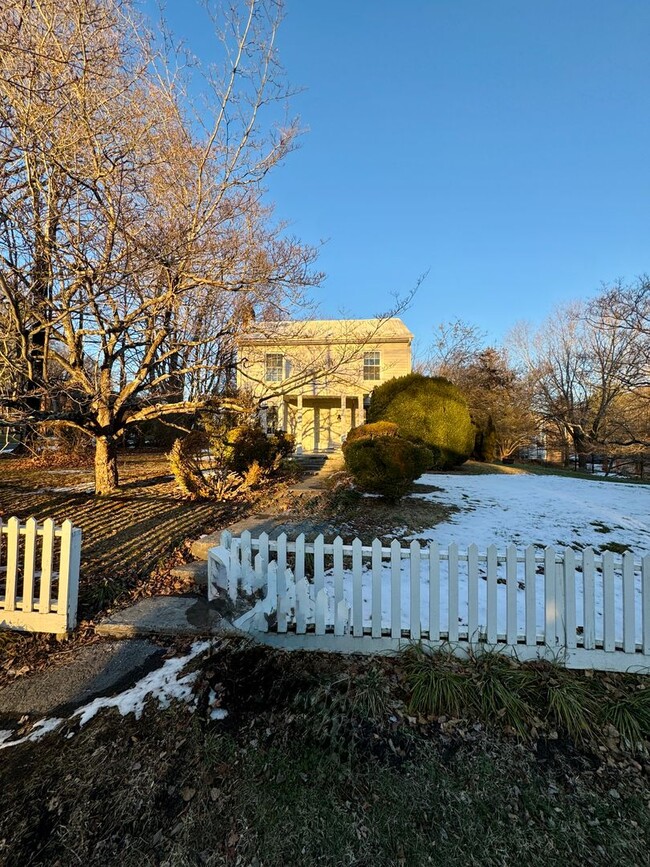 Building Photo - Historic Three Bedroom Home With Ample Out...