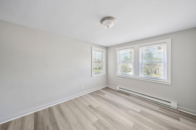 Foto del edificio - 3306 E Mishawaka Ave