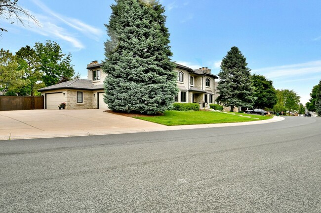 Building Photo - **Stunning 5 bedroom 5 bath home for rent ...
