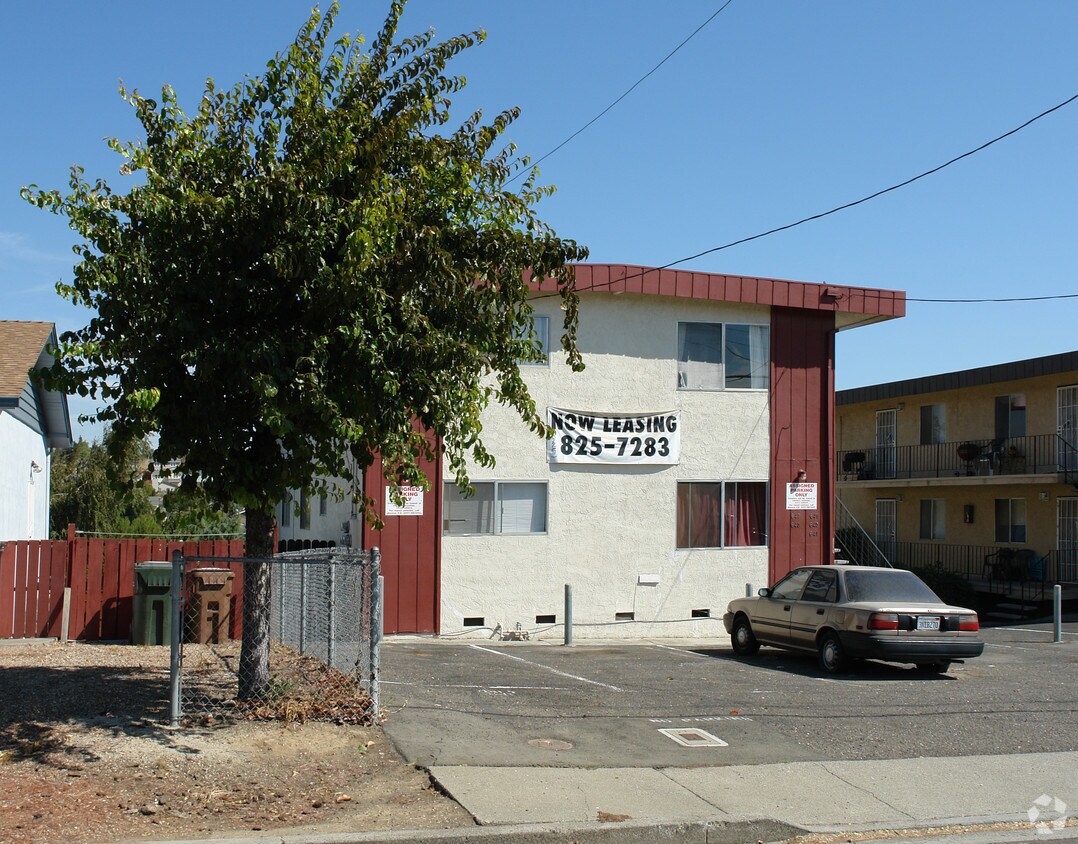 Building Photo - 643 E I St