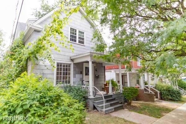 Primary Photo - 308 E Madison St