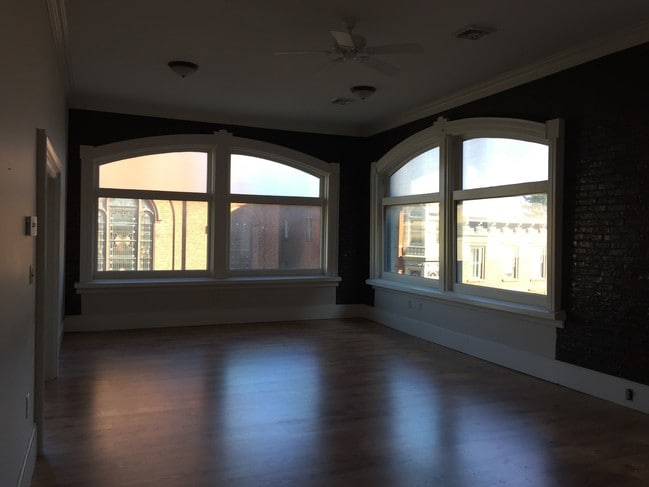Building Photo - Remsen Lofts