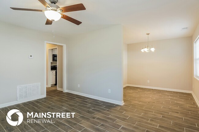 Building Photo - 1616 Bryson St