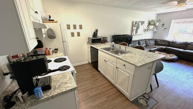 Building Photo - 2776 Tess Cir