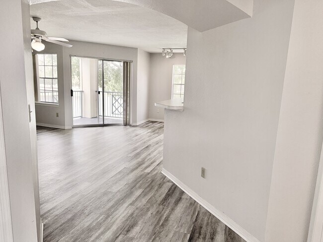 Building Photo - 7310 Westpointe Blvd