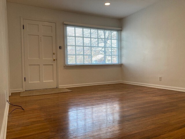 Foto del edificio - 1394 S Green St