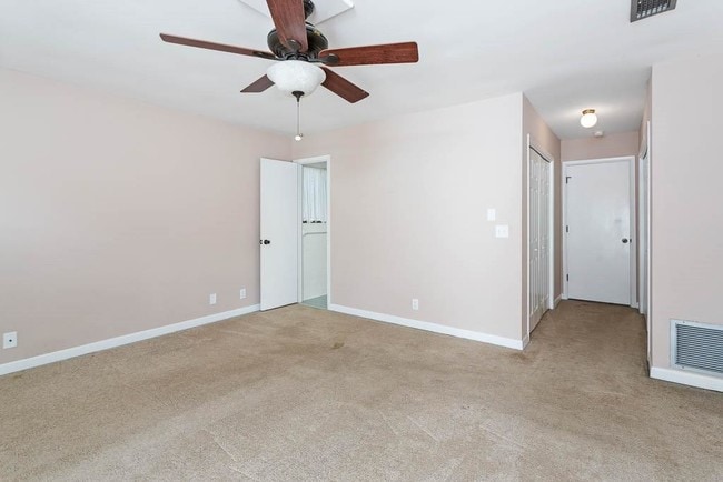 Building Photo - 303 Reynoso Ave