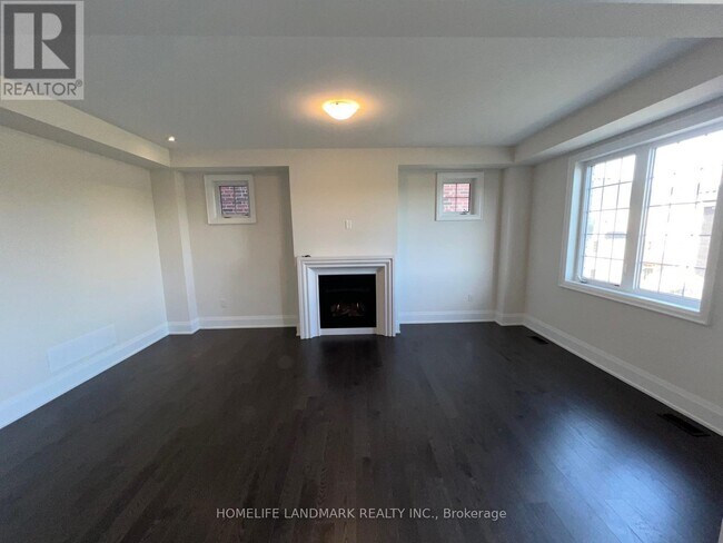 Photo du bâtiment - 48 Plank Rd