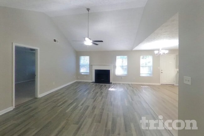 Building Photo - 1411 Pebble Ridge Ln