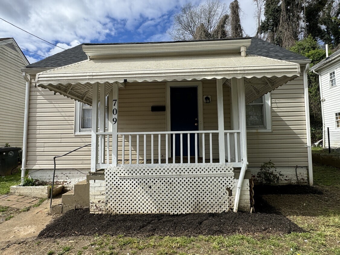 Foto principal - 709 Jackson St