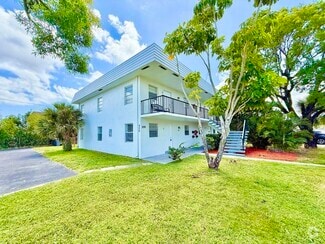 Building Photo - 906 Foresteria Dr