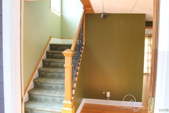Building Photo - 375 Pawling St