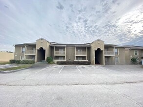Building Photo - Just Reduced ! 2nd-floor studio condo at SerraVella!